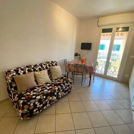 Lägenhet Casa Flora A Pochi Passi Dal Centro Di *