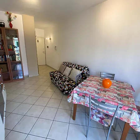 Casa Flora A Pochi Passi Dal Centro Di Lägenhet *