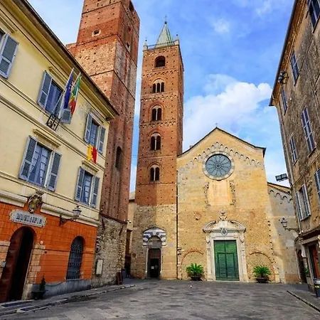 Casa Flora A Pochi Passi Dal Centro Di *