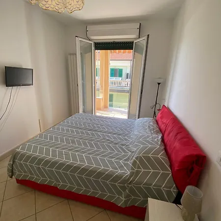 Casa Flora A Pochi Passi Dal Centro Di