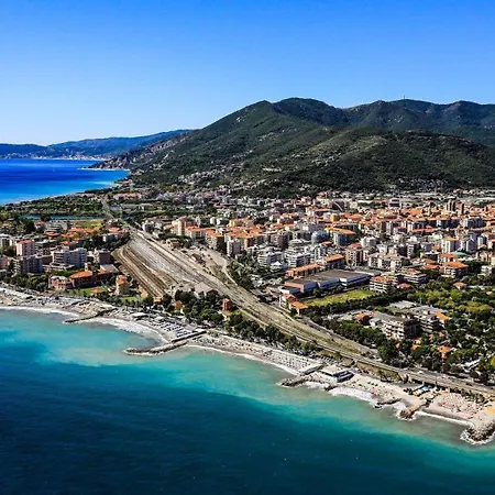 Casa Flora A Pochi Passi Dal Centro Di