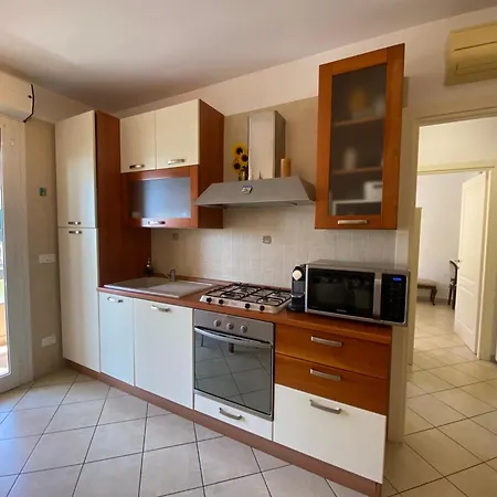 Casa Flora A Pochi Passi Dal Centro Di *