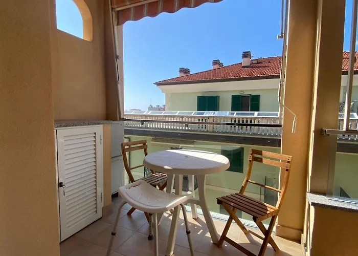 דירה Casa Flora A Pochi Passi Dal Centro Di